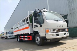 江淮5.2米氣瓶運(yùn)輸車(chē)